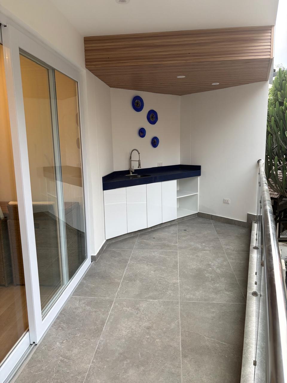 Terraza — barra exterior