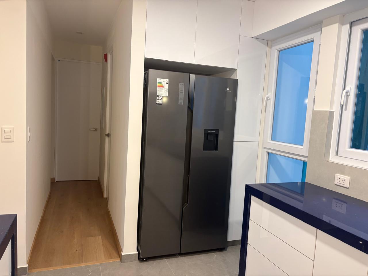 Cocina — refrigeradora de acero